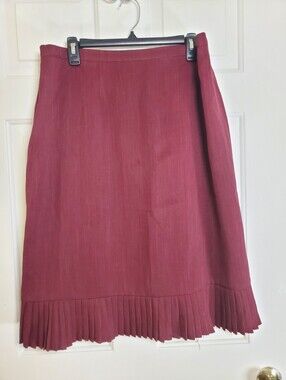 Olivia Matthews Woman's Burgundy Pleated Hem Knee Length Career Skirt Plus 22W